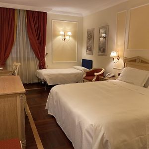 Dreibettzimmer